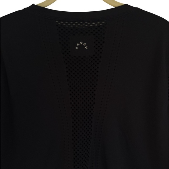 New Varley Black Long Sleeve Workout Top Activewear Yoga Running Gym Shirt S/M - Picture 6 of 7